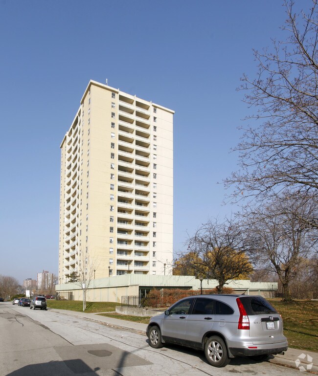 Building Photo - The Rivergate