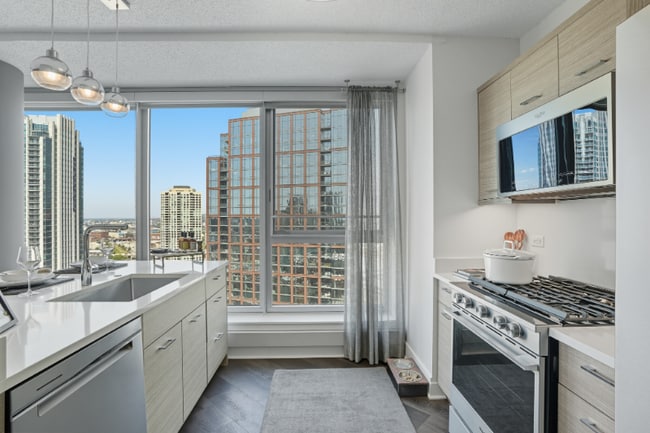 Photo - 289 N Canal St