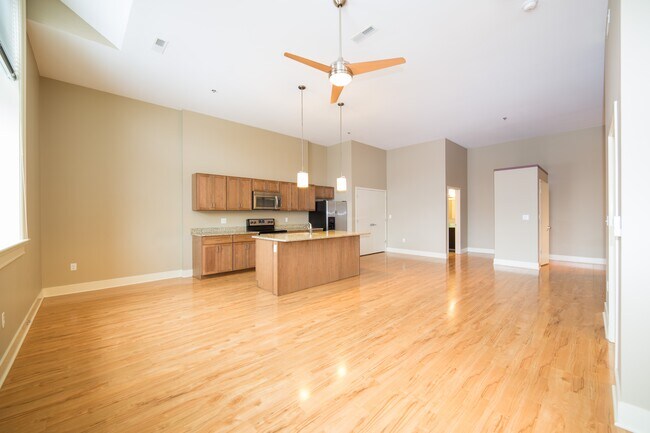 Photo - Fifth Avenue School Lofts