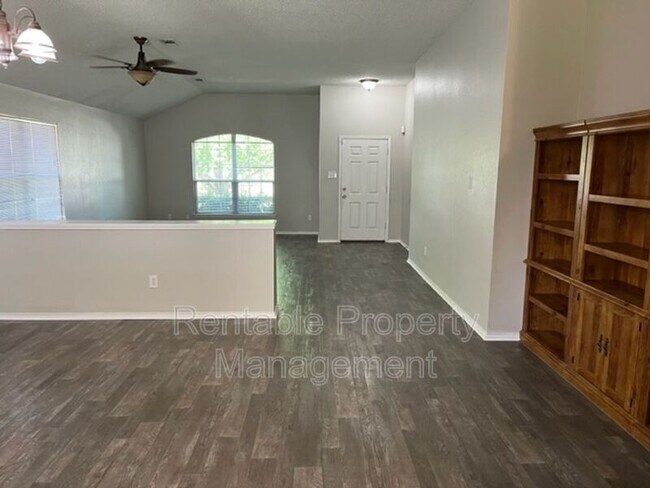 Photo - 6709 Red Rock Trl Townhome