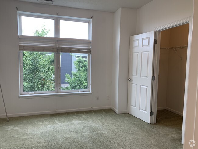 Building Photo - 7309 Battery Park Blvd Rental