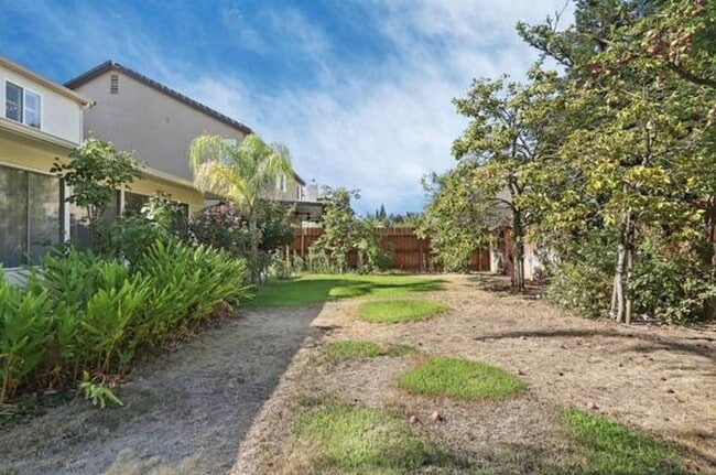 Photo - Beautiful home in a charming  neighborhood!!! Easy access to shopping and highways!!