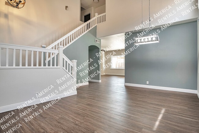 Photo - 343 N Newport St