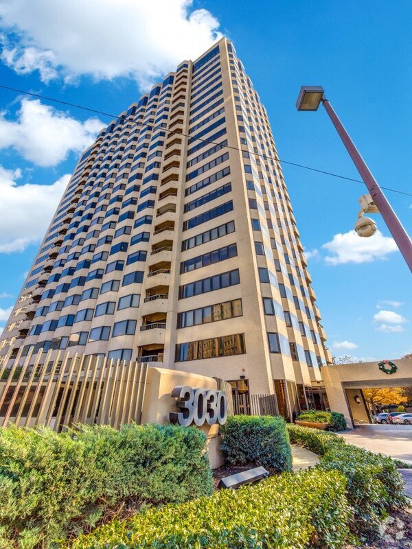 Building Photo - 3030 McKinney Ave Unit Apt 1703