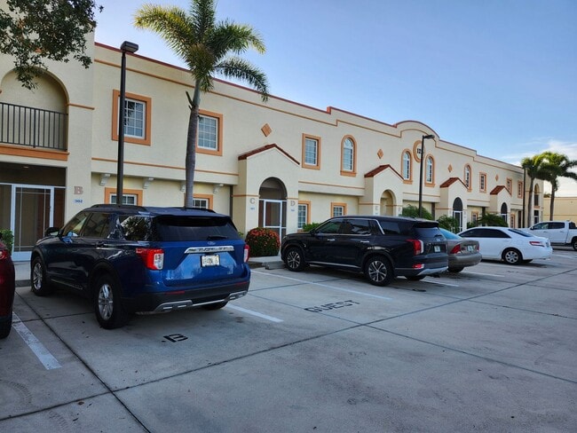 Building Photo - 1216 Rio De Janeiro Ave