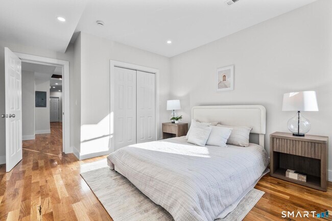 Photo - 54 Plaza Ave Unidad 1