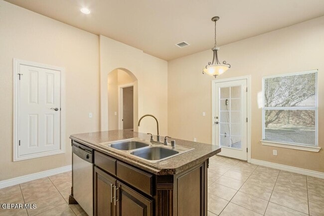 Photo - 11605 St Thomas Way