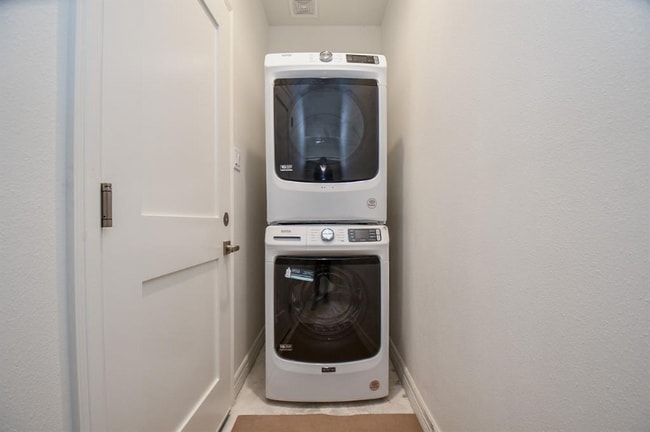 Photo - 5262 Ella Blvd