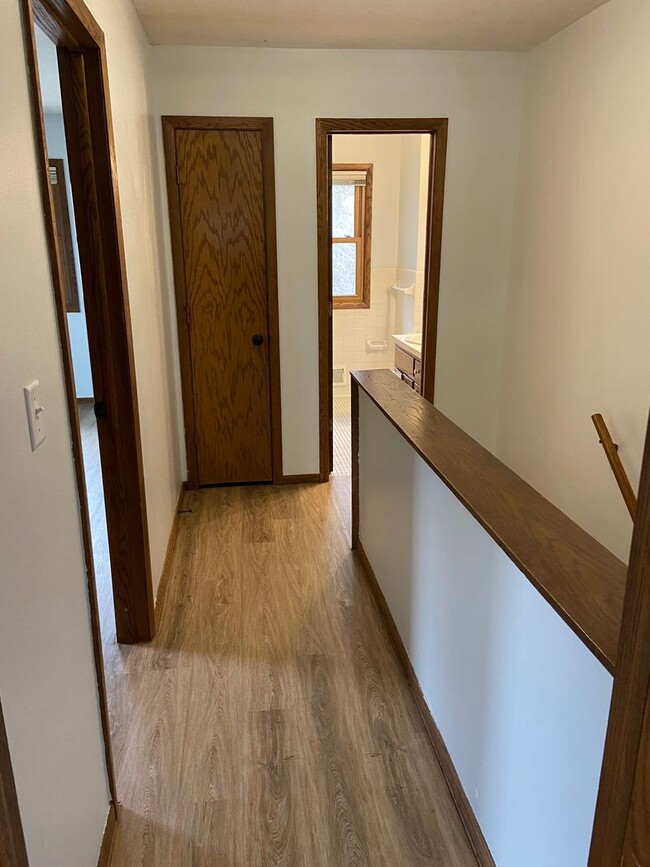 Building Photo - 1671-1673 Leone Unit 1673