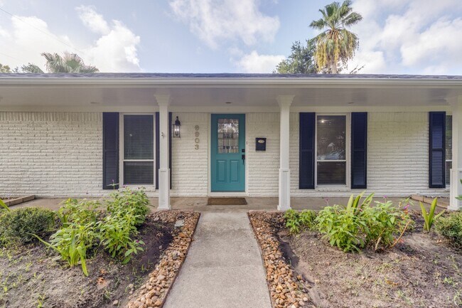 Photo - 6903 Alderney Dr