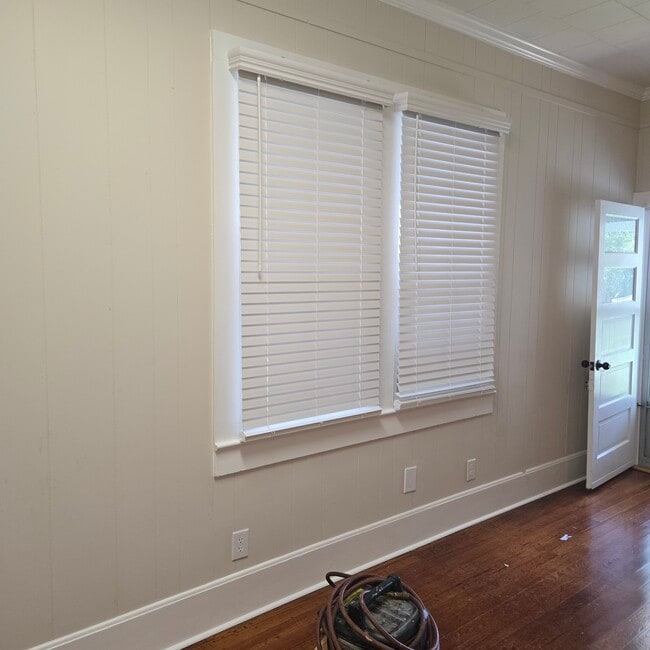 Photo - 206 Roosevelt St