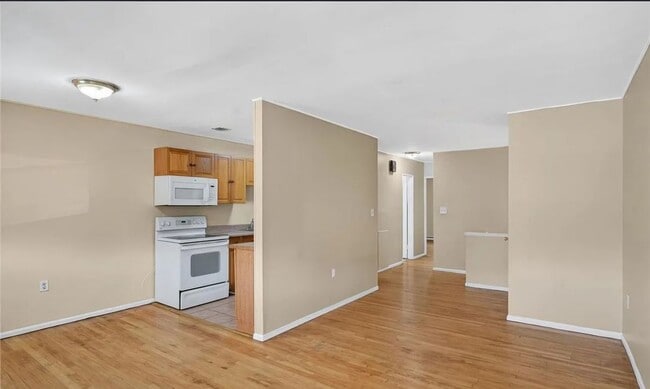 Photo - 1831 S Church St