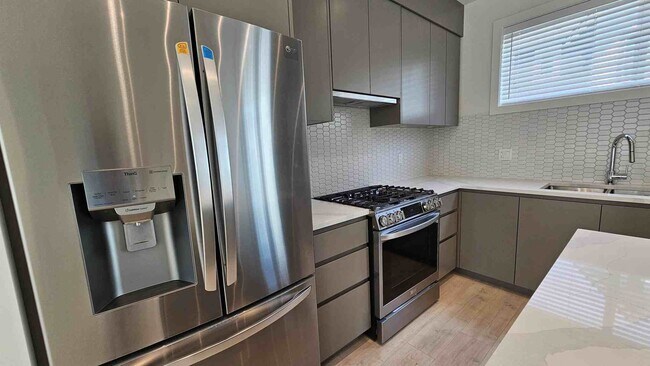 Photo - 23785 Dewdney Trunk Rd