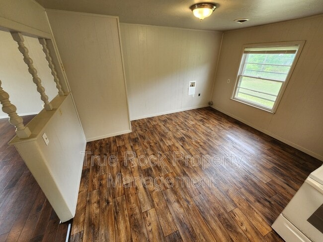 Photo - 1021 Hillside Dr