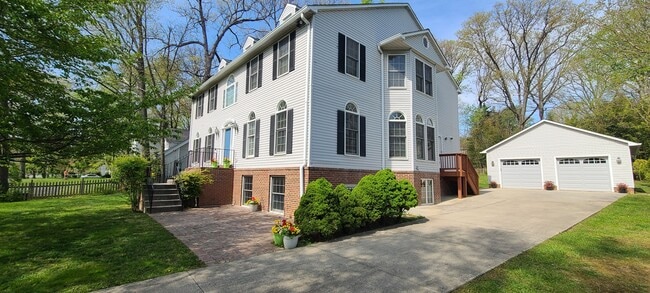 Photo - 2725 Oldewood Dr