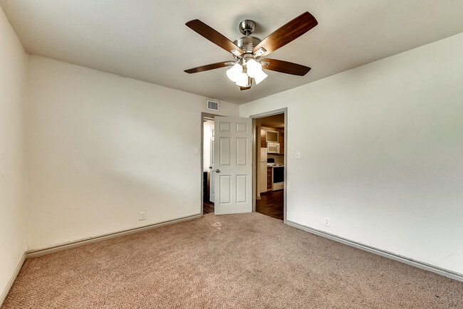 Photo - 1502 Peak Street