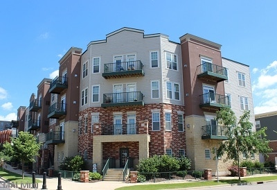 Lion's Gate at Grandview - Lion's Gate at Grandview Apartments