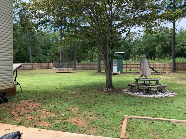 Photo - Cute 3 Bedroom Home on over an Acre in Ope...