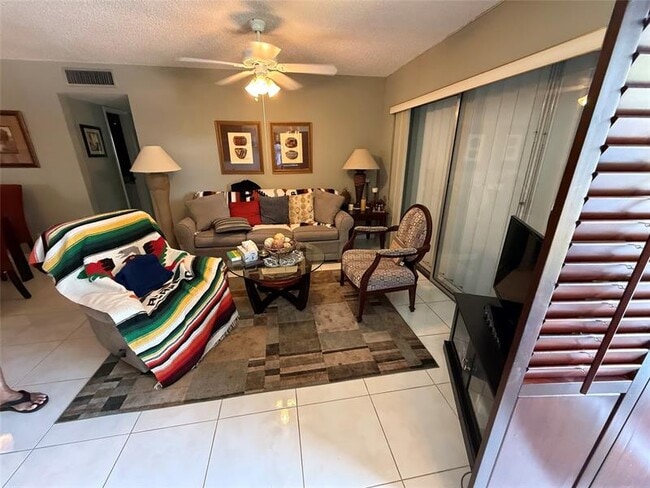 Building Photo - 7543 S Oriole Blvd Rental