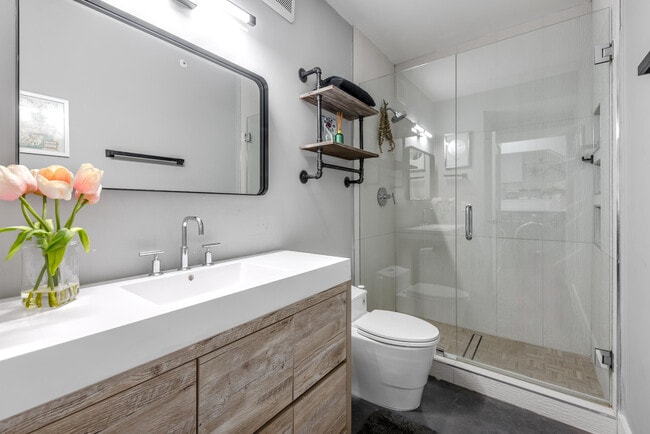 Photo - 636 Fern St