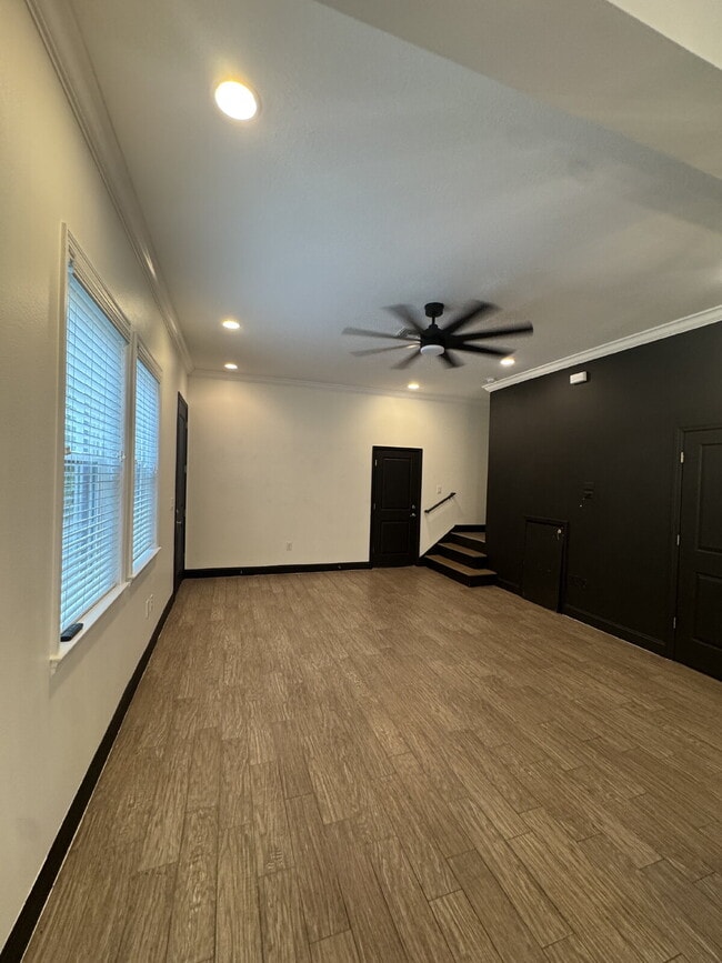 Photo - 331 N Trask St