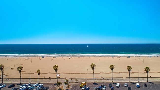Building Photo - 2221 Ocean Ave Unit 308 Rental