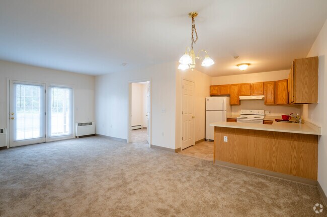 2BR, 1BA - 800 SF