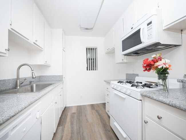 Photo - 5315 Harmony Ave