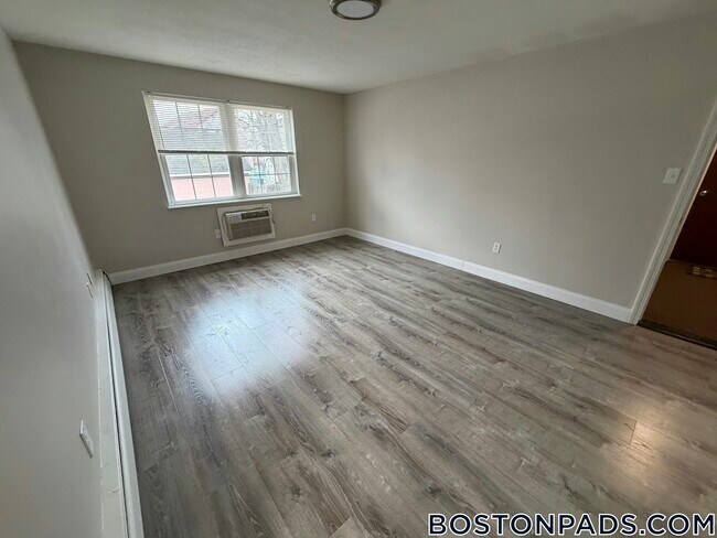 Photo - 71 Bernier St Unidad 8