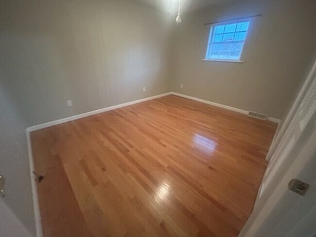 Photo - Three Bedroom Home in Corbin, KY