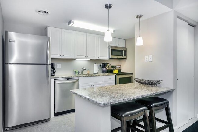 527 D'onofrio Dr Unit 1