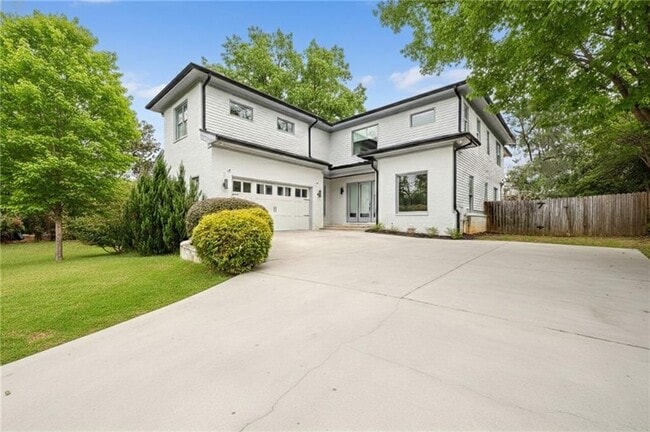 Building Photo - 2975 Osborne Rd NE