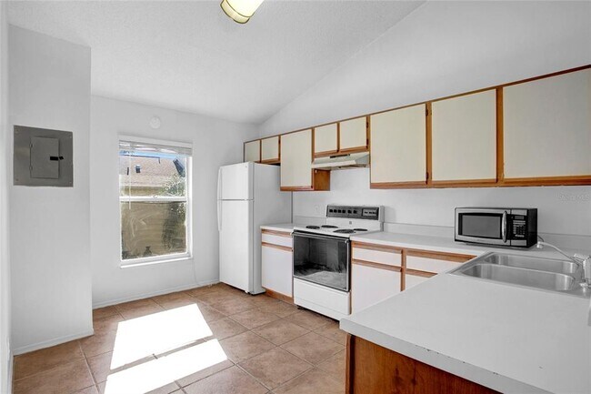 Photo - 3651 N Goldenrod Rd