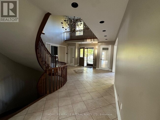 Photo - 4 Bellini Ave