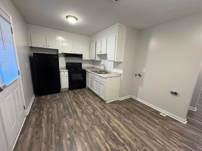 Photo - 406 Russell Pkwy Unit 5