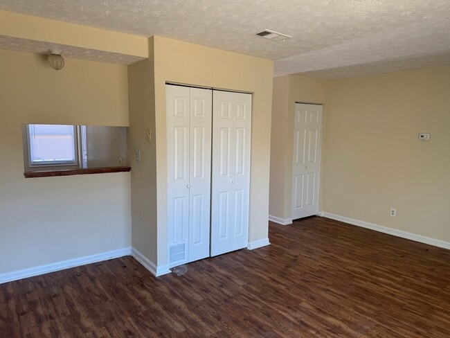 Living Room - 257 N Court St