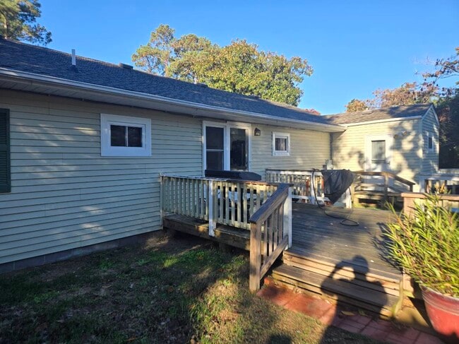 Photo - 121 Shore Dr