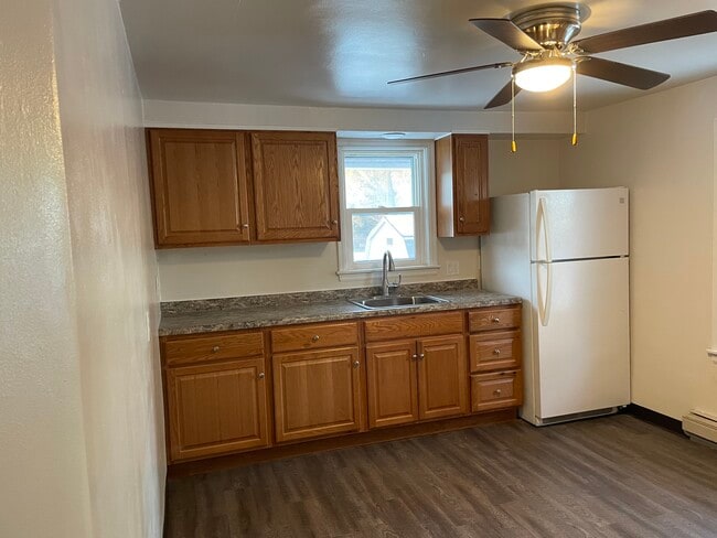 Photo - 13496 Velp Ave Apartamentos Unidad B