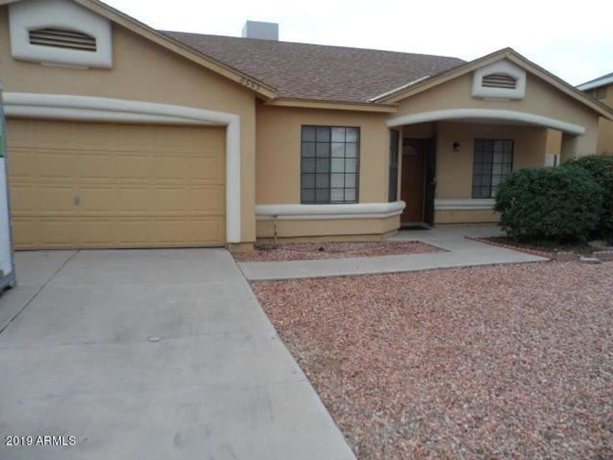 Great 3 Bedroom Home that Backs to Golf Course! - Great 3 Bedroom Home that Backs to Golf Course!