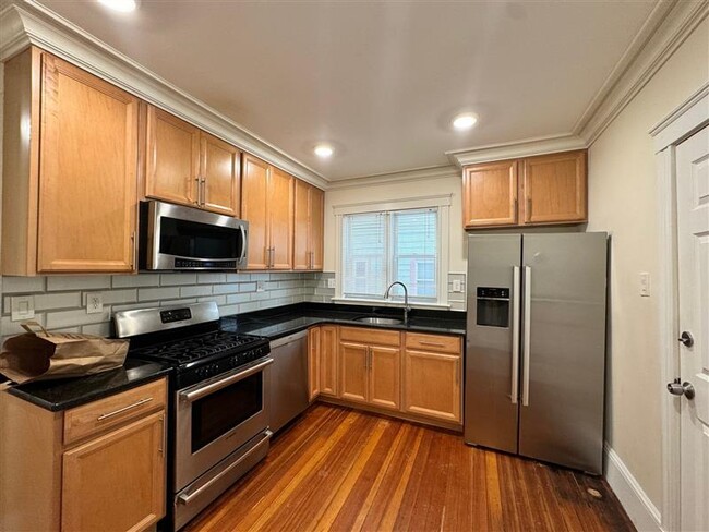 Building Photo - 65 Conwell Ave Rental