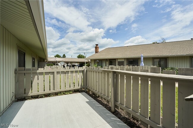 Photo - 939 Kirkwall Dr