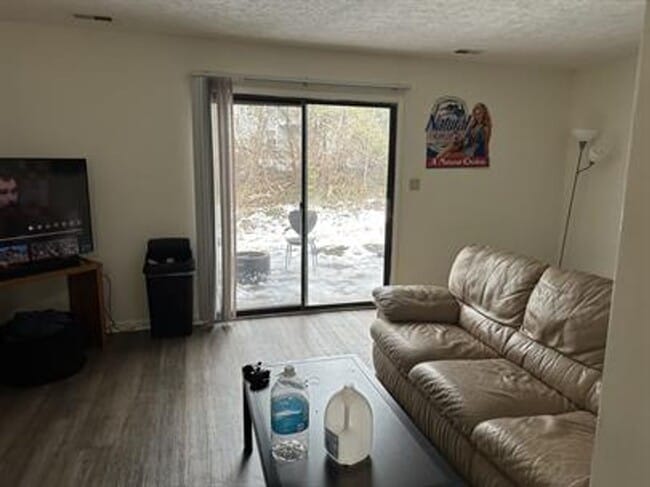 Photo - Spacious Townhome Near Campus
