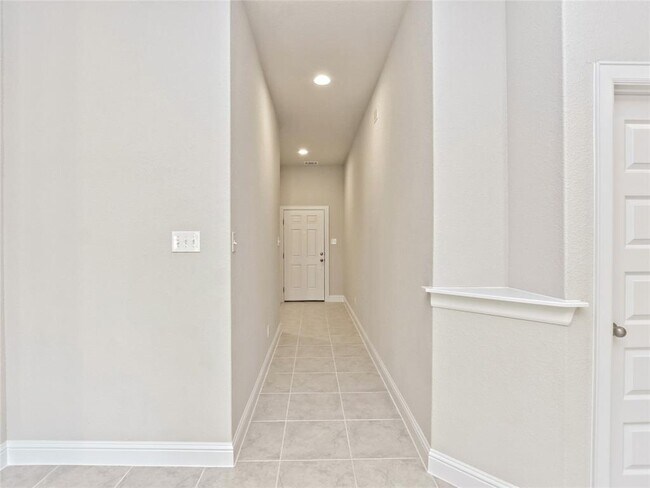 8116 Bronco Ln