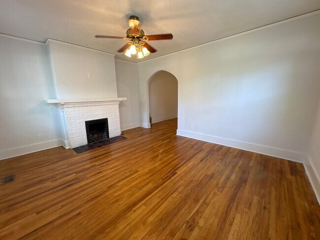 Photo - 1112 Troupe St