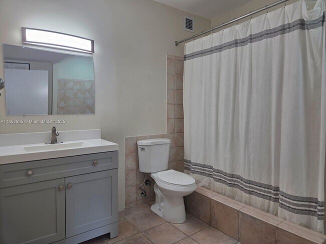 Photo - 2451 Brickell Ave Unit 18U