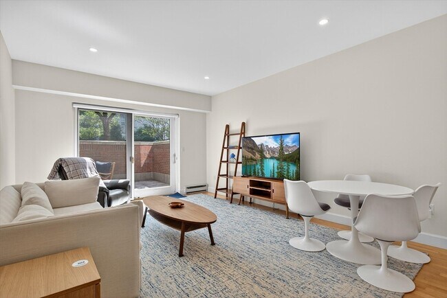 Photo - 10 Bowdoin St Unidad 202