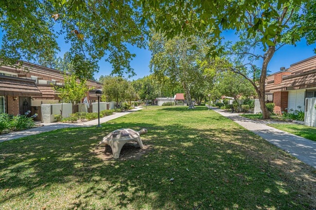 Photo - Beautiful 3-Bedroom Condo in Chatsworth! Unidad 8