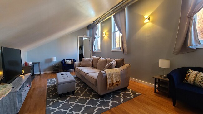 Living Room - 2903 Wisconsin Ave Unidad 2903WisconsinAvenue