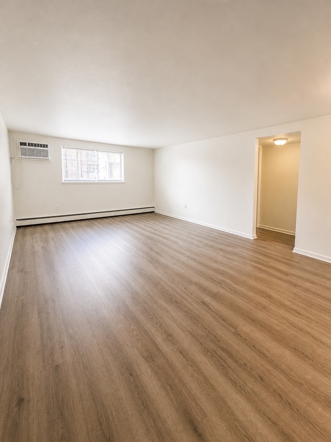 Photo - Jefferson Trace Apartments 2 Bedroom and 1.5 Bathroom  - Apply Now~ Unit Jefferson Trace 3-14