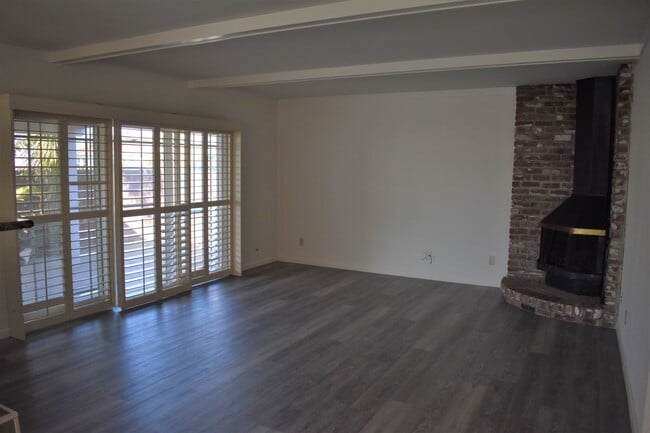Photo - Beautiful 3 Bedroom and 2 Bathroom Home